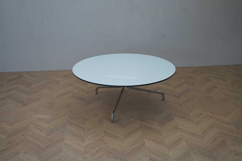 Offect sofabord i hvid med krom stel, diameter 100 cm, set forfra – elegant og minimalistisk loungebord.